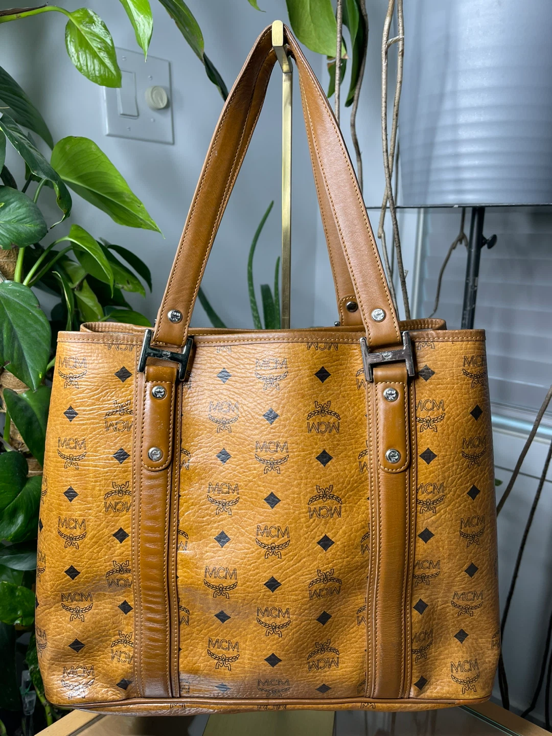 MCM Visetos Tote Bag - photo 4