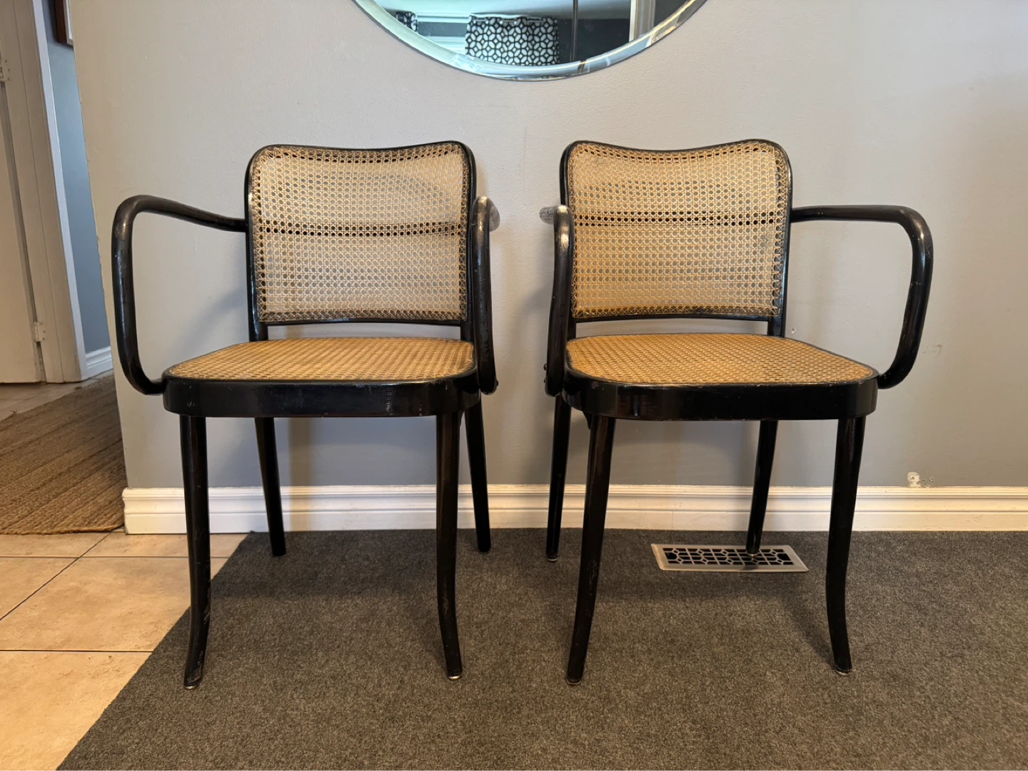 Pair of classic MCM Thonet 811 Bentwood Chairs