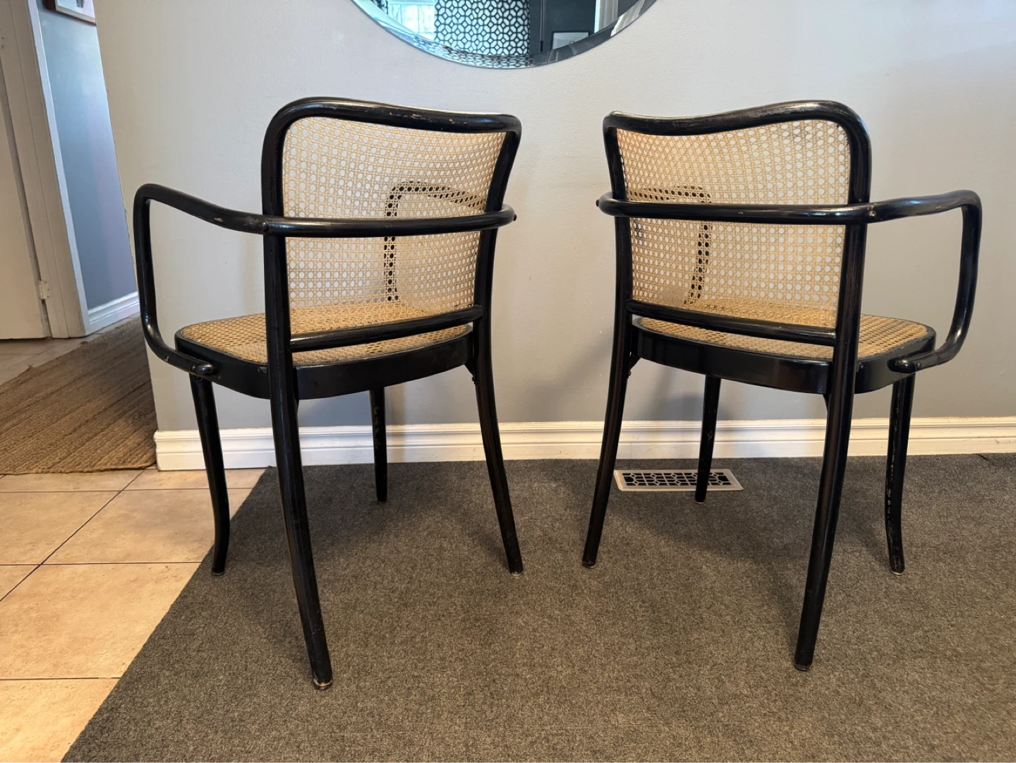 Pair of classic MCM Thonet 811 Bentwood Chairs - photo 5