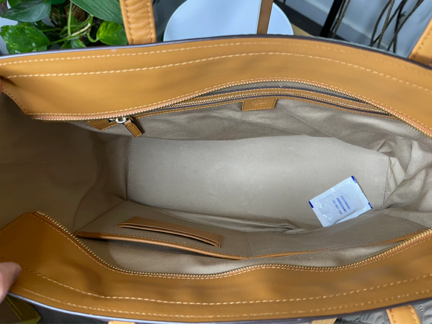 MCM Pink Monogram Tote Bag - photo 4