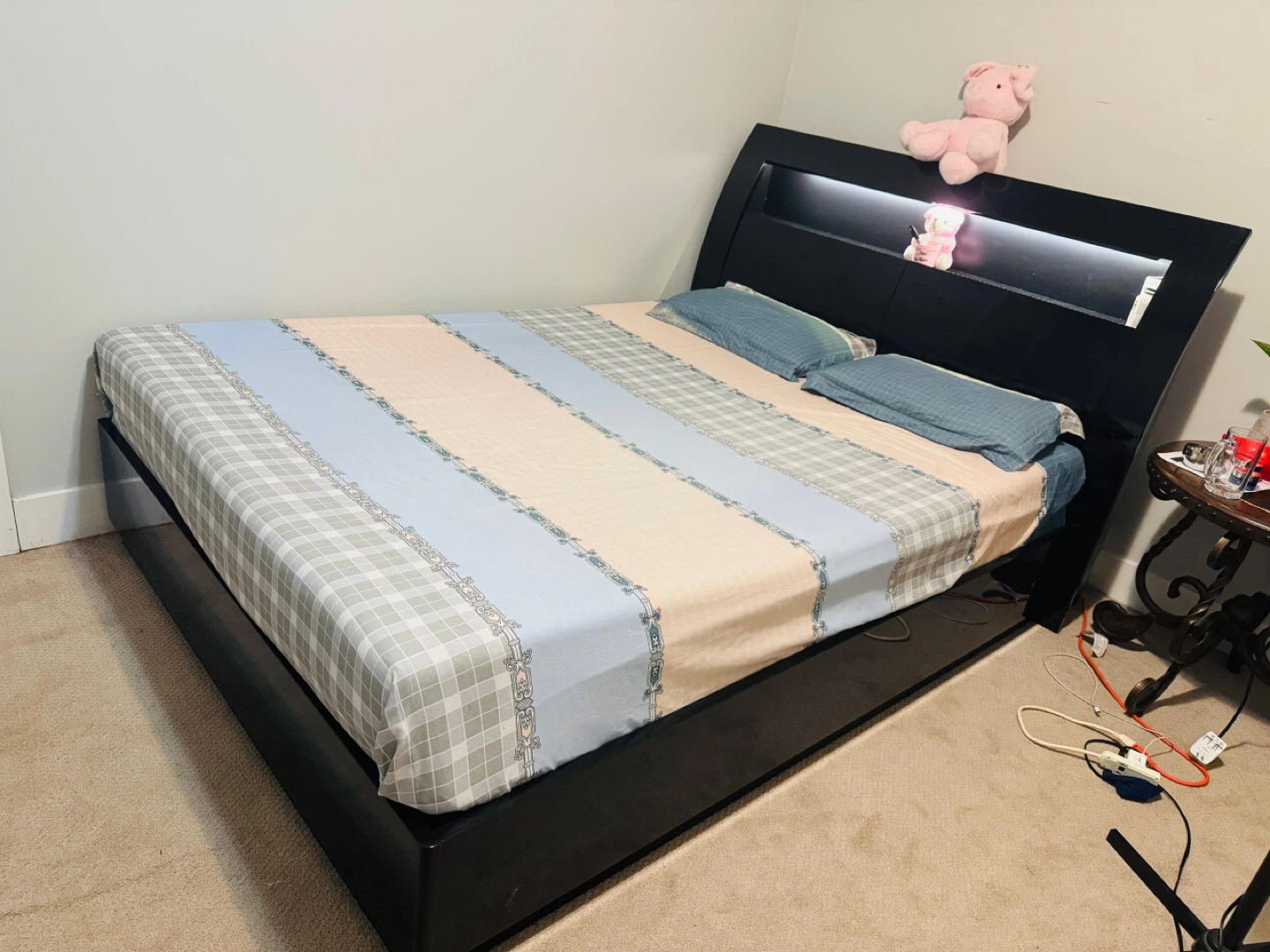 Black Queen Size Platform Bed Frame with Headboard Storage