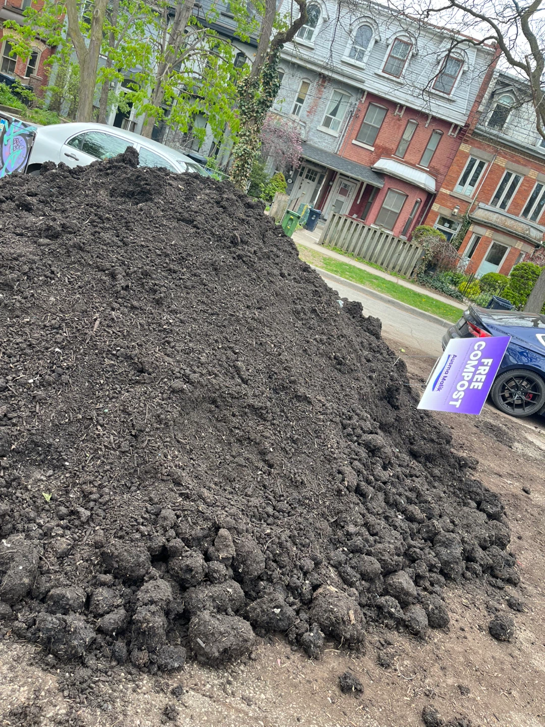 Free Compost - Bulk Loose Soil - photo 2