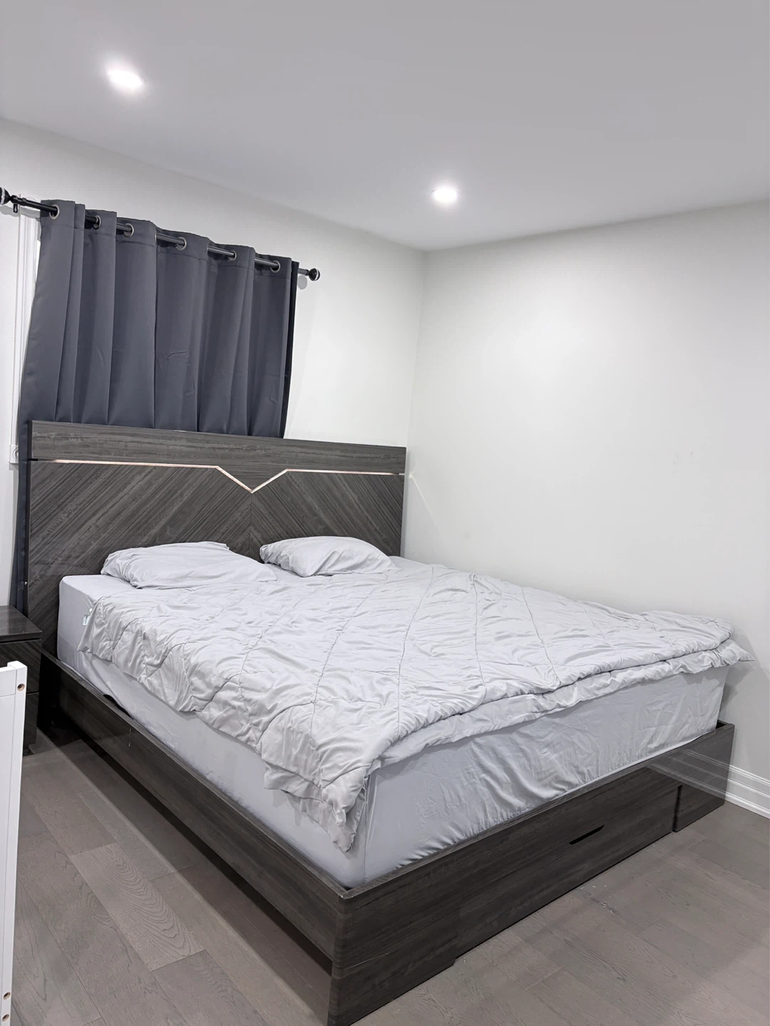 Modern King Size Bedroom Set with LED Lights & Storage