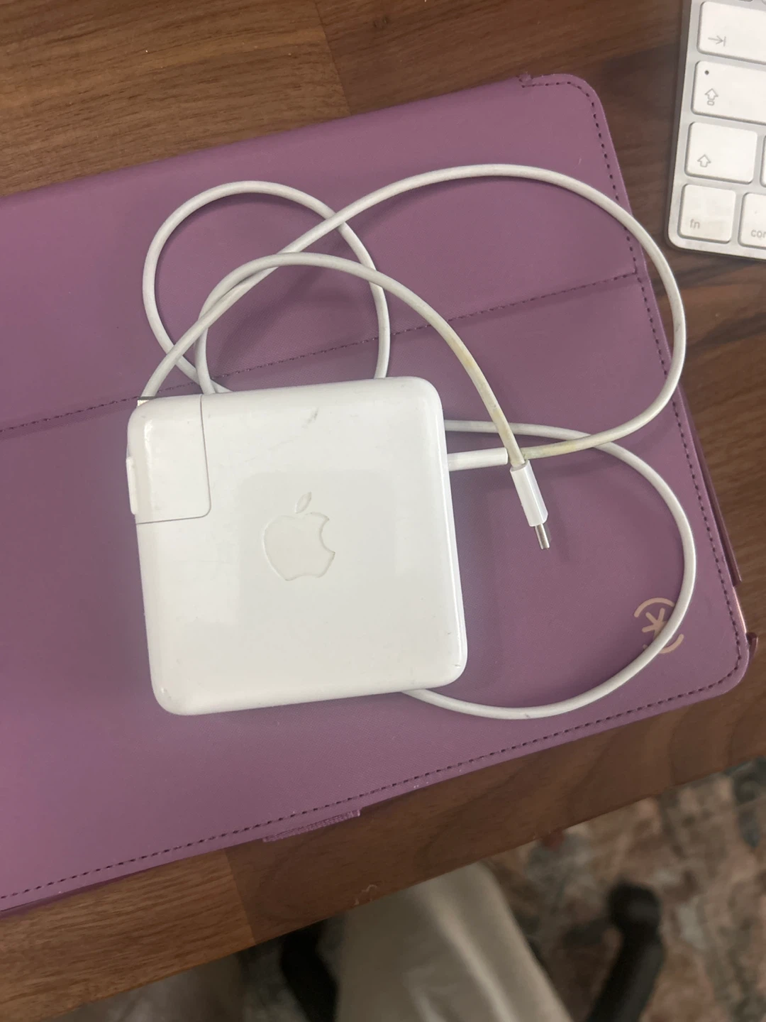Apple MacBook Charger - photo 2
