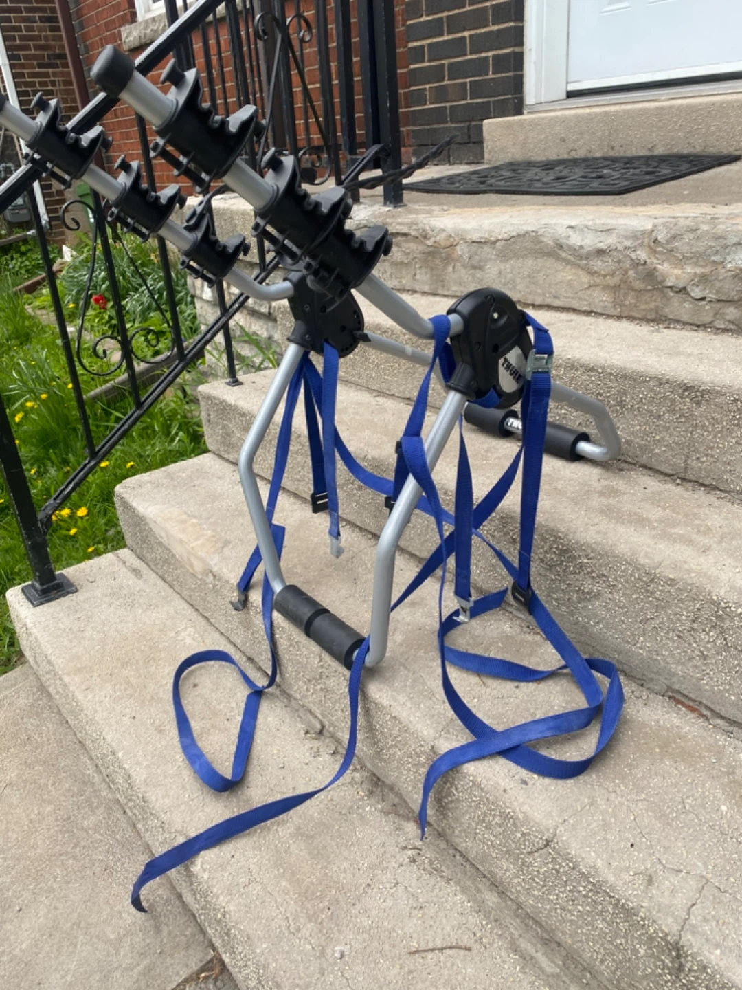 Thule Bike Rack - 3 Bike Carrier - photo 2