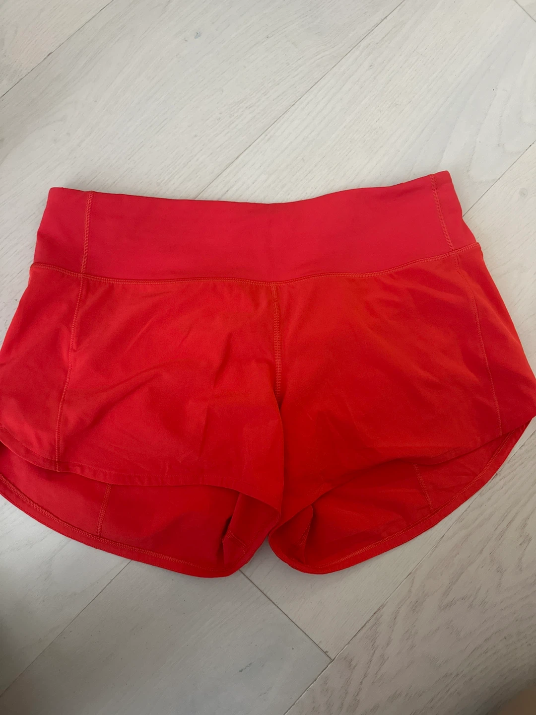 Lululemon Speed Up Shorts Size 8 Red