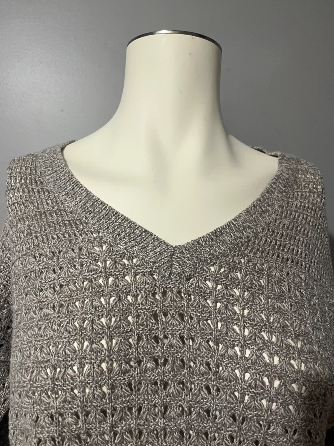 Dkny Grey V-Neck Sweater - photo 2