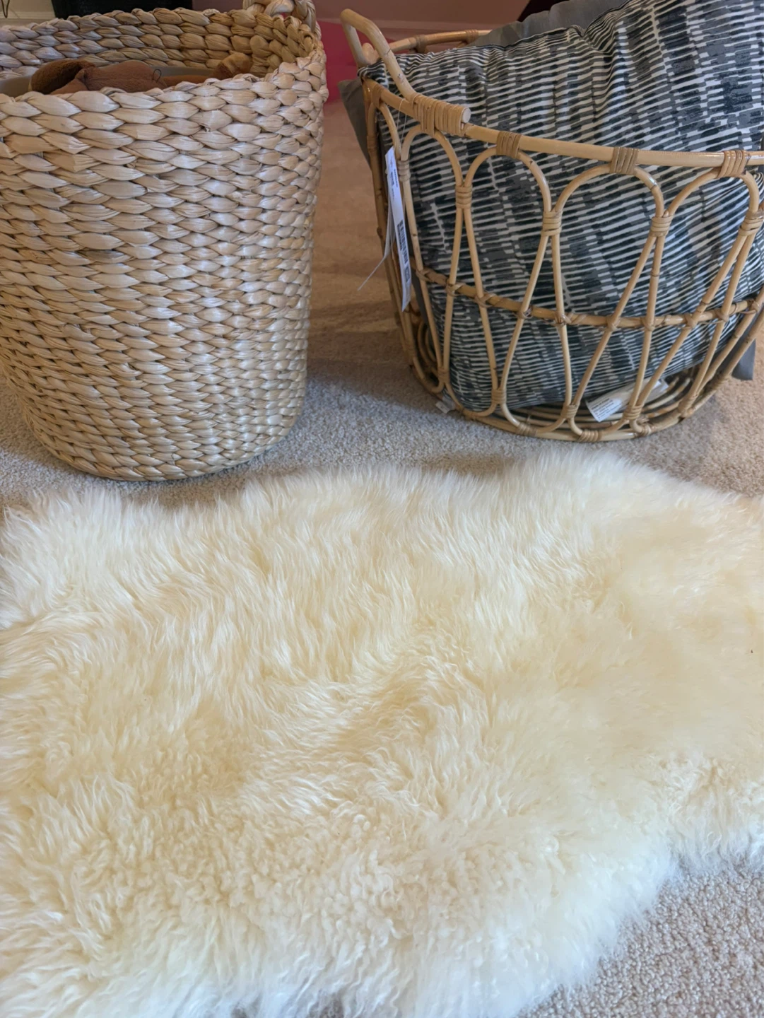 IKEA Sheepskin Rug - photo 3