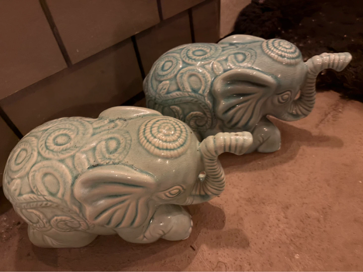 Pair of Ceramic Elephant Figurines - Teal - photo 2
