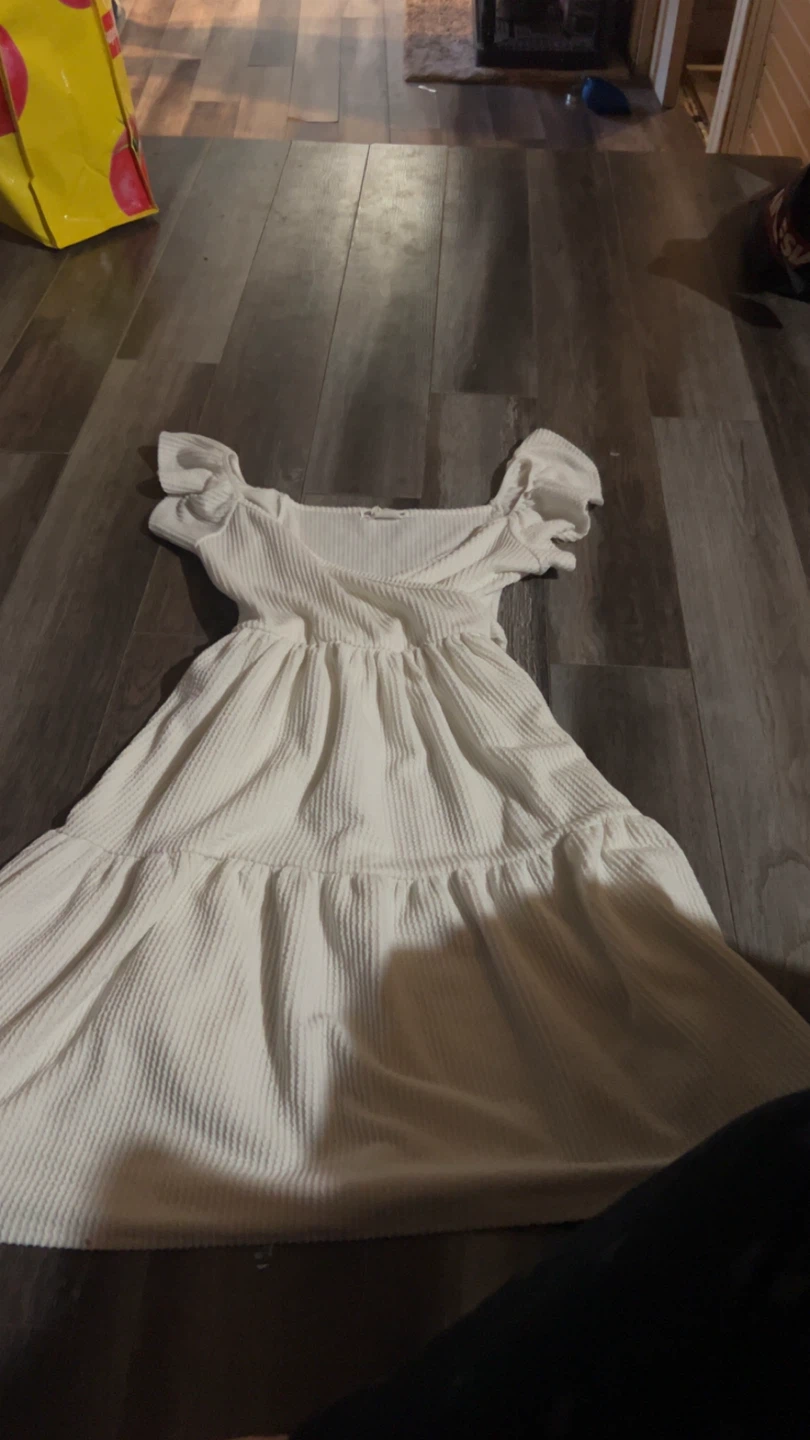 Robe blanche à volants