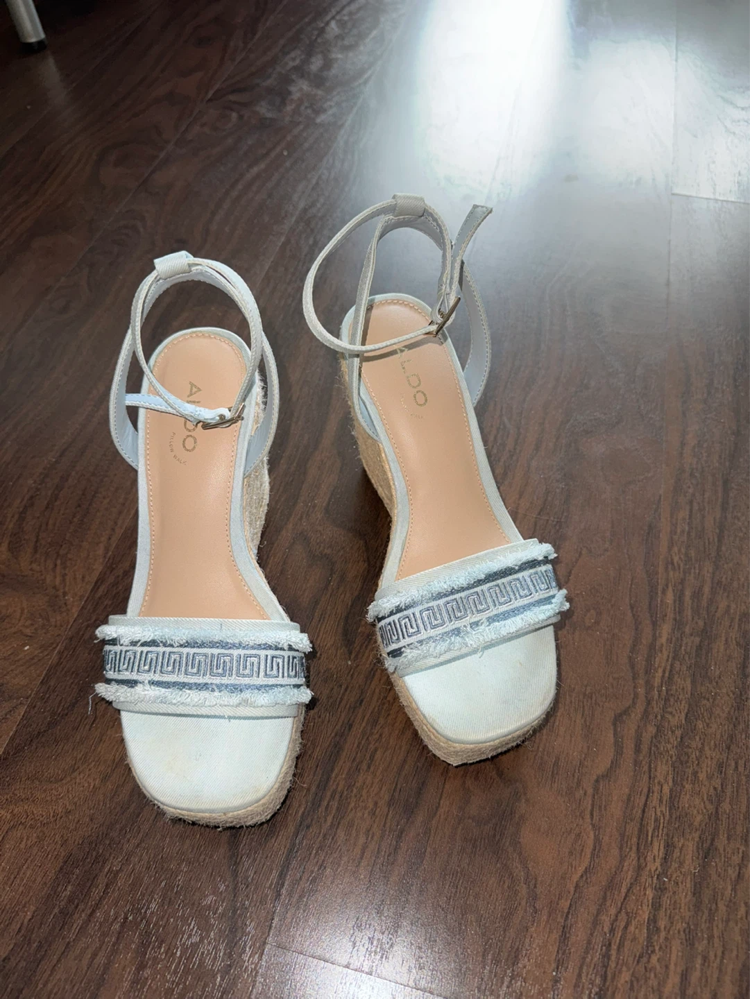 Aldo wedge heels (size 6) - photo 2