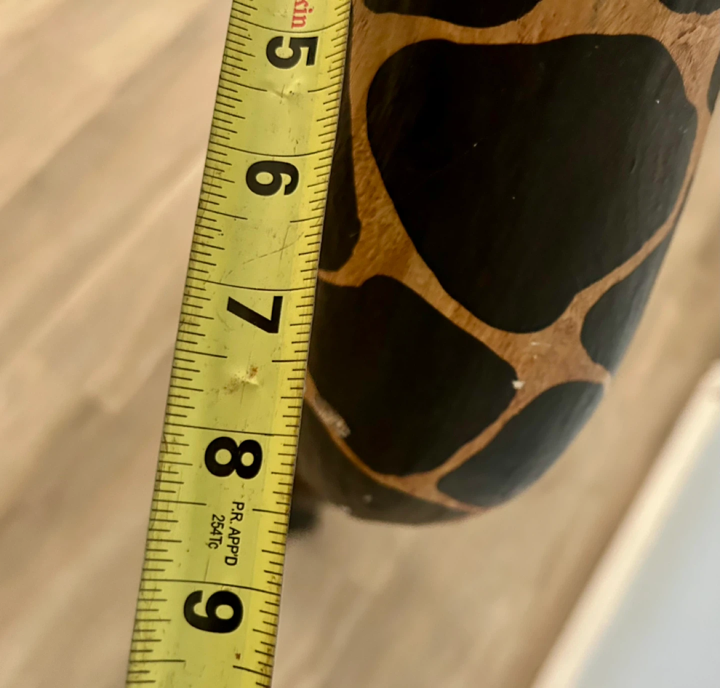 Tall Wooden Giraffe Figurine - photo 5