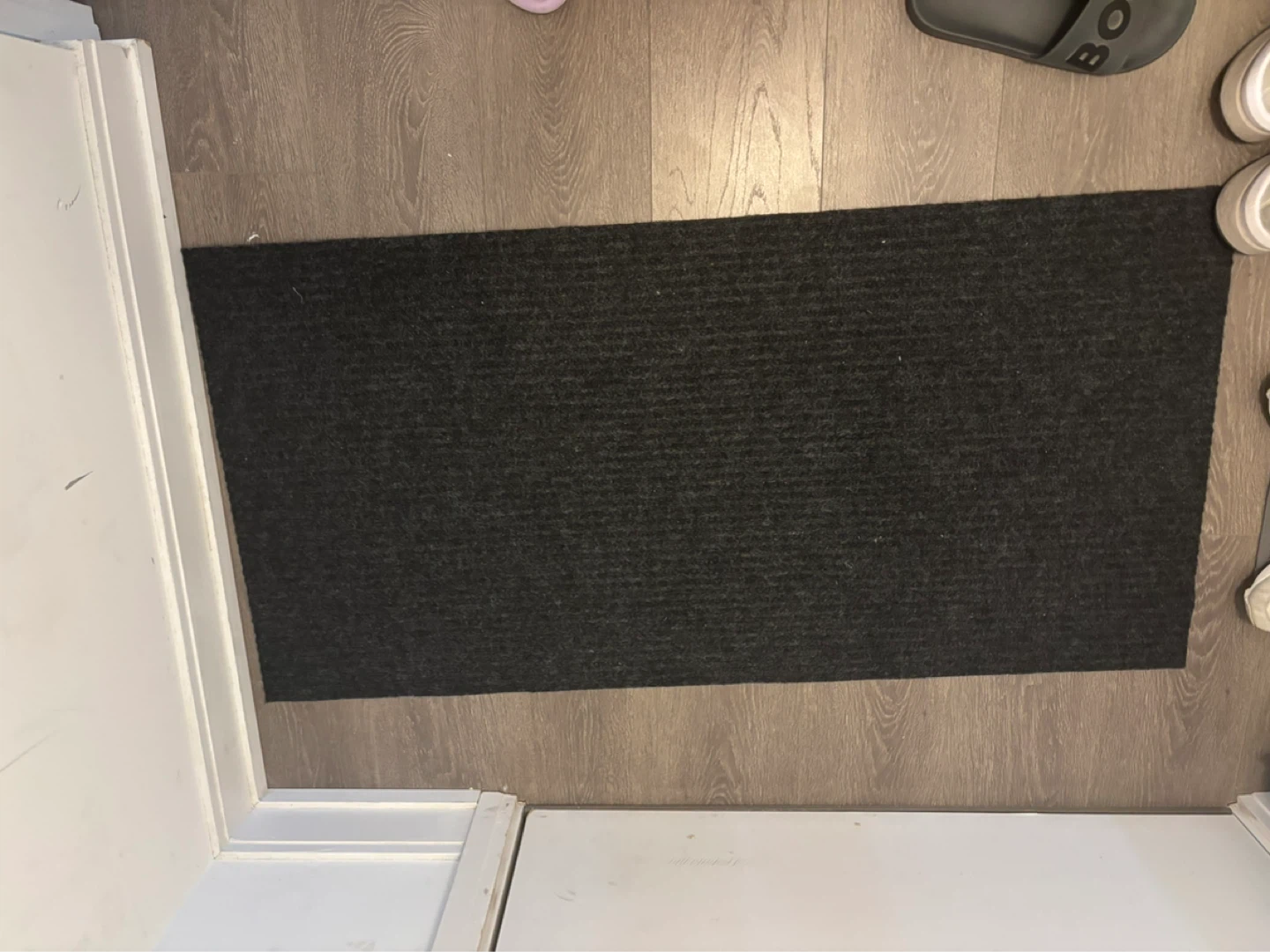 4 Rugs for $90 Grey Shaggy Area Rug - photo 2