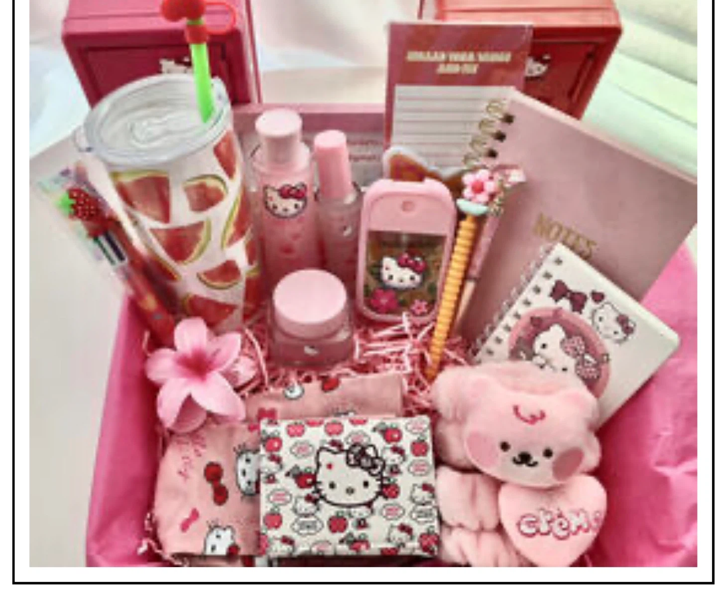 Hello Kitty/Stationery/Spa  https://www.northyorkbaskets.ca/ - photo 2