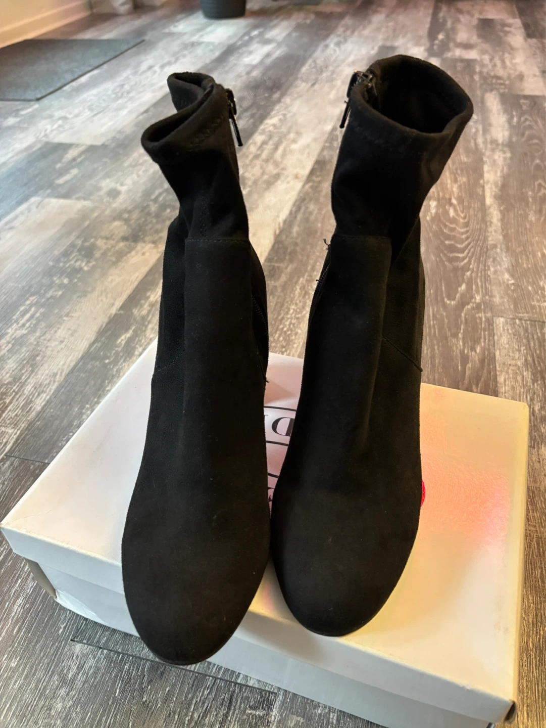 Steve Madden Black Suede Ankle Boots with Chain Detail - photo 2