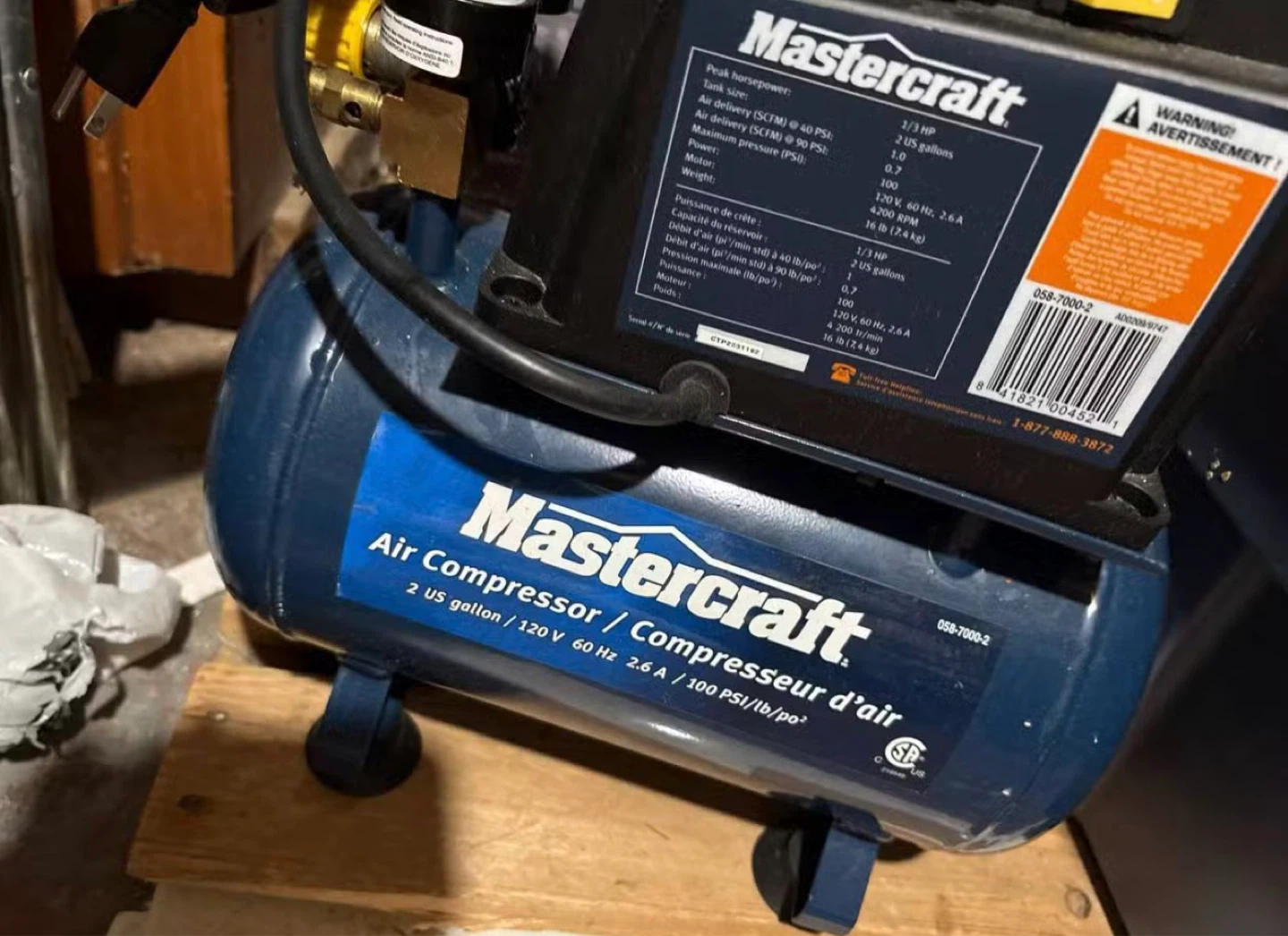Mastercraft Air Compressor 2 Gallon - photo 2