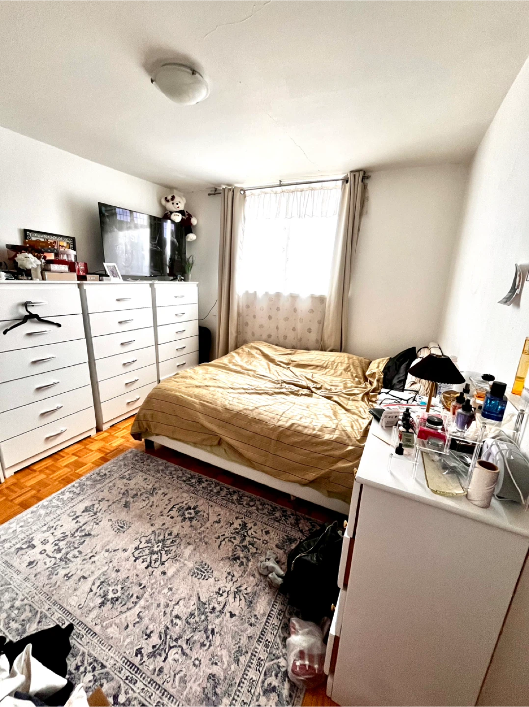 One room for short rental for FIFA