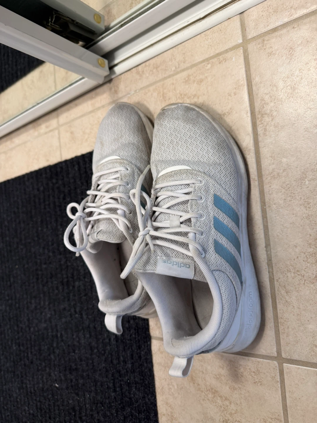 Adidas Women's Running Shoes Size 8 - photo 2