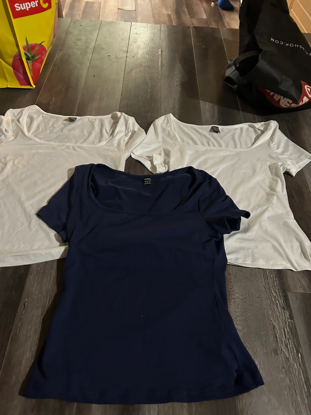 Lot de 3 t-shirts Shein blancs et marine