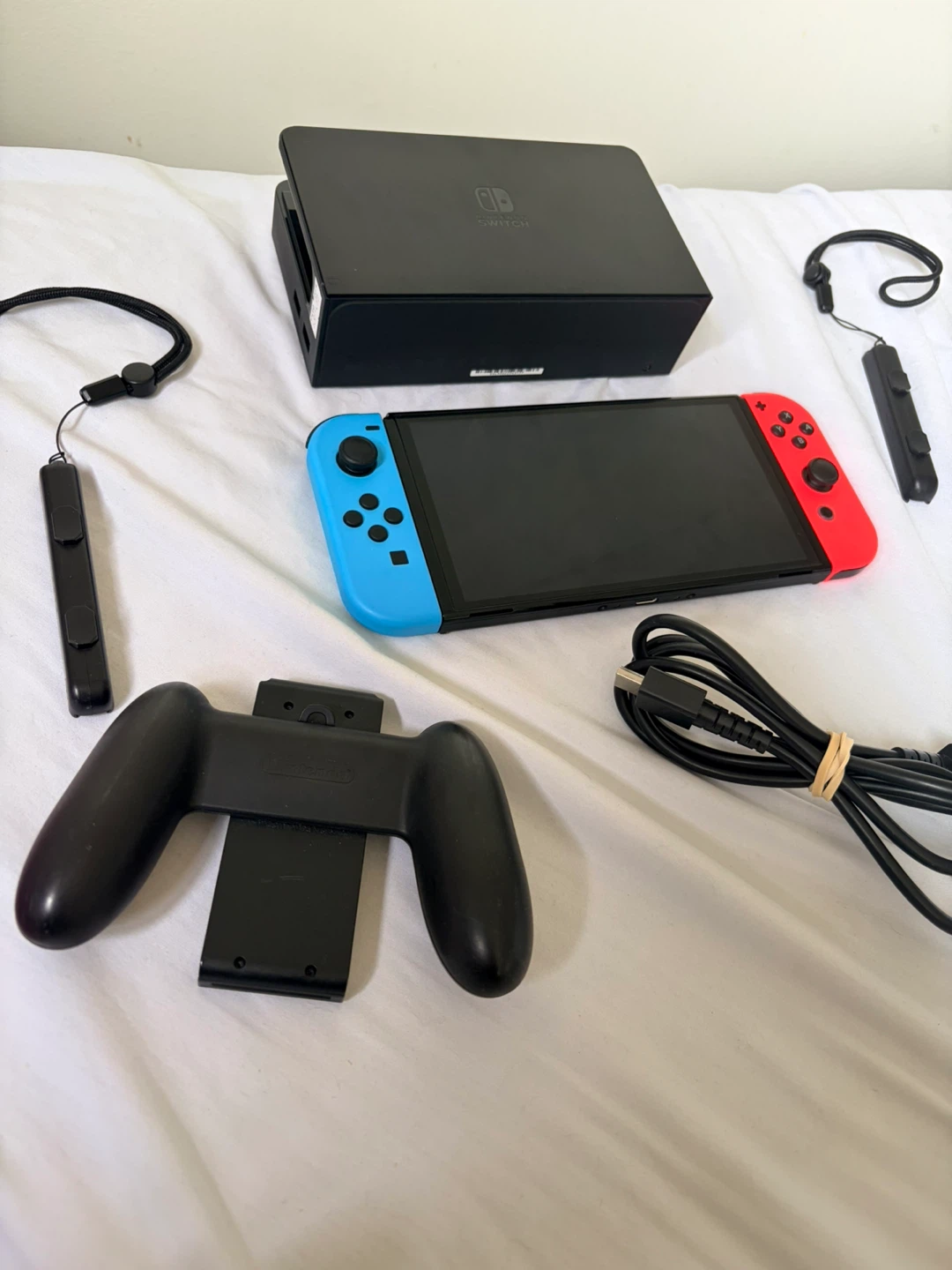 Nintendo Switch Console oled with Accessories - photo 2