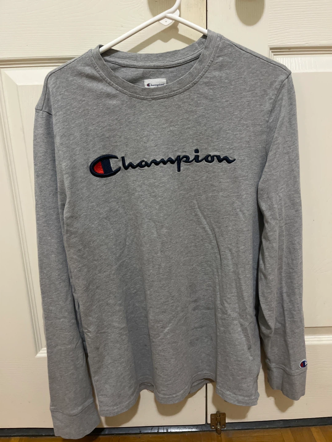Champion Men's Grey Long Sleeve T-Shirt Size M