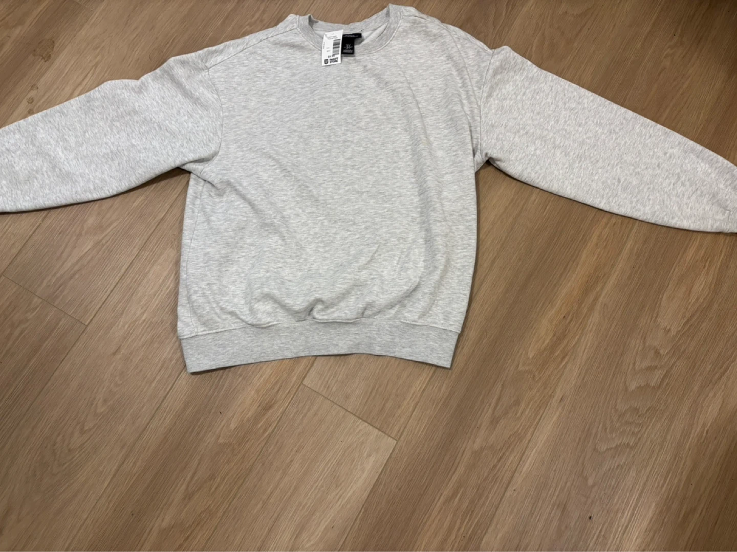 H&M Relaxed Fit Grey Crewneck Sweatshirt - Medium - photo 2