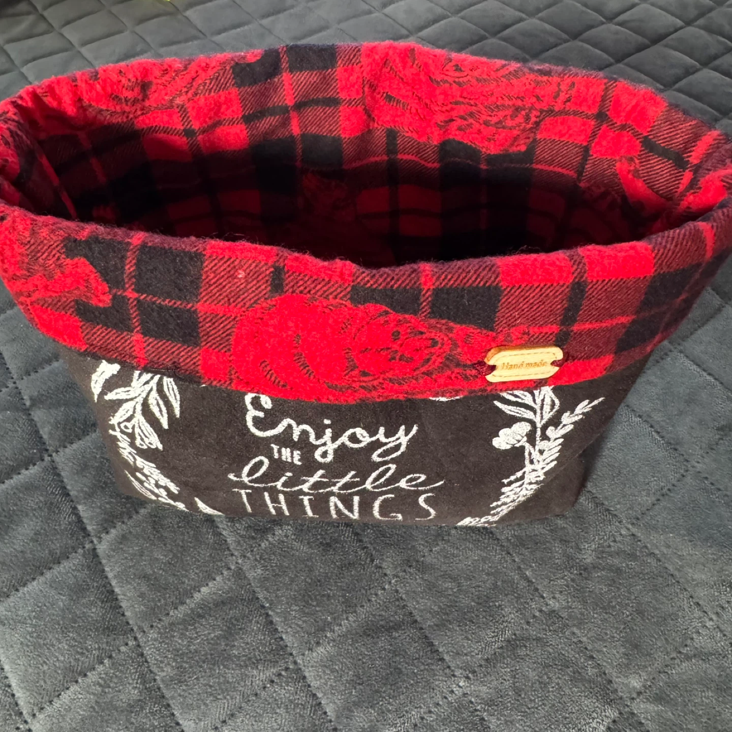 Handmade Storage Basket black & red "Enjoy the little things"