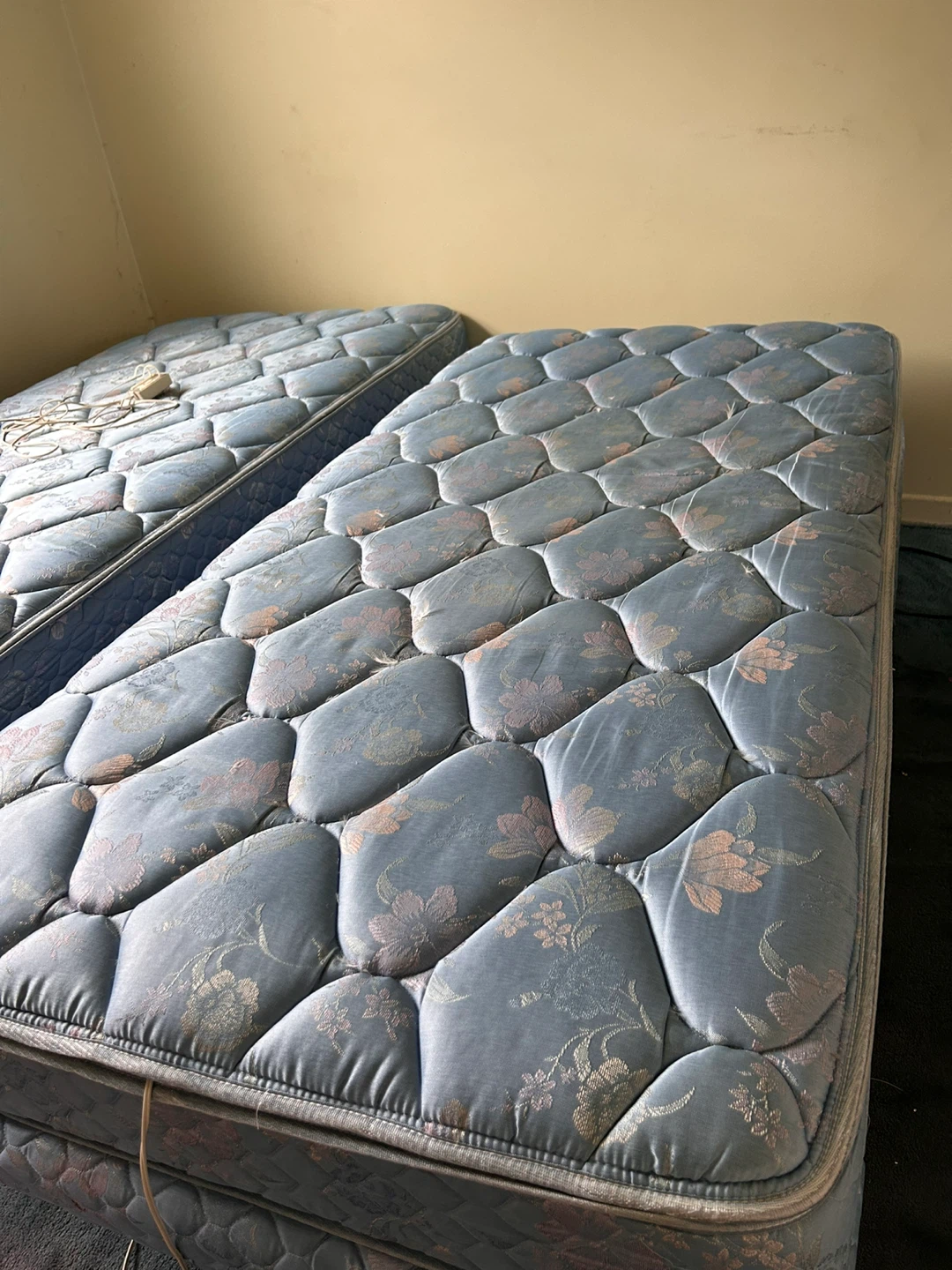 Adjustable bed Blue Floral Pattern Mattress