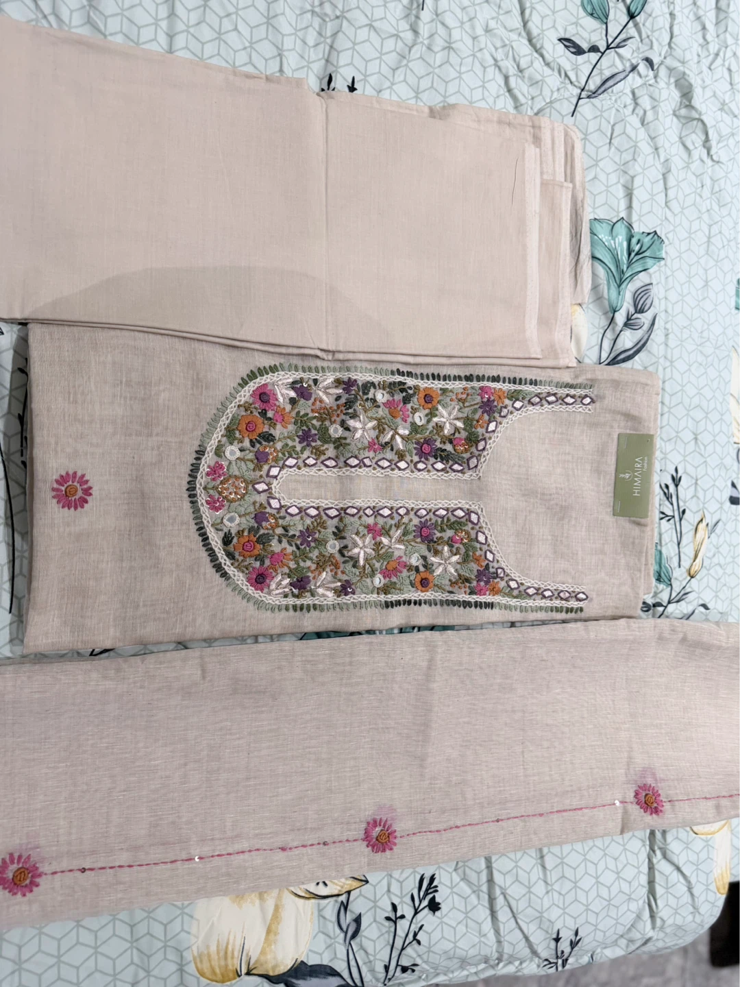 unstitched designer suits with embroidery - photo 3