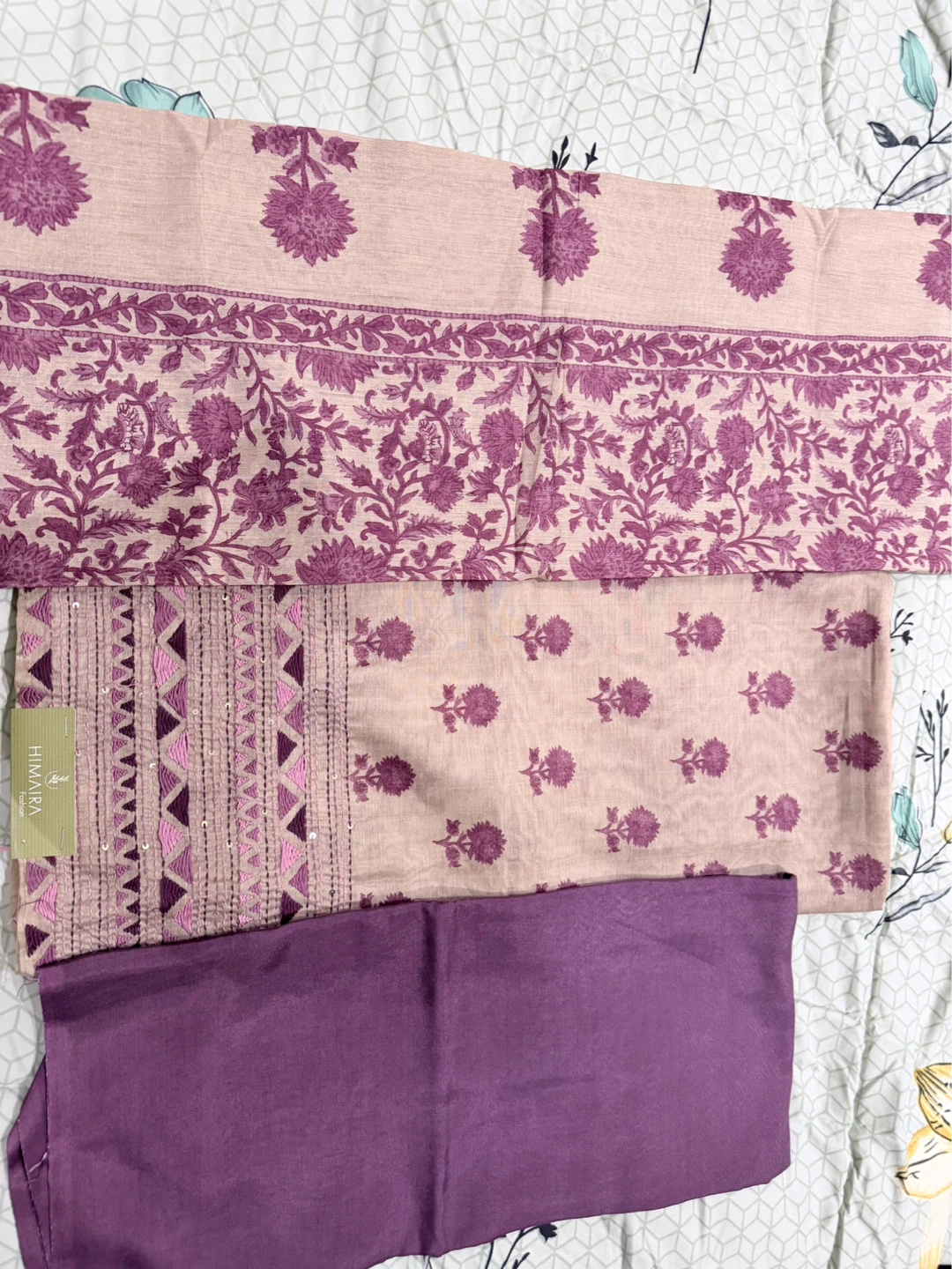 unstitched designer suits with embroidery - photo 2