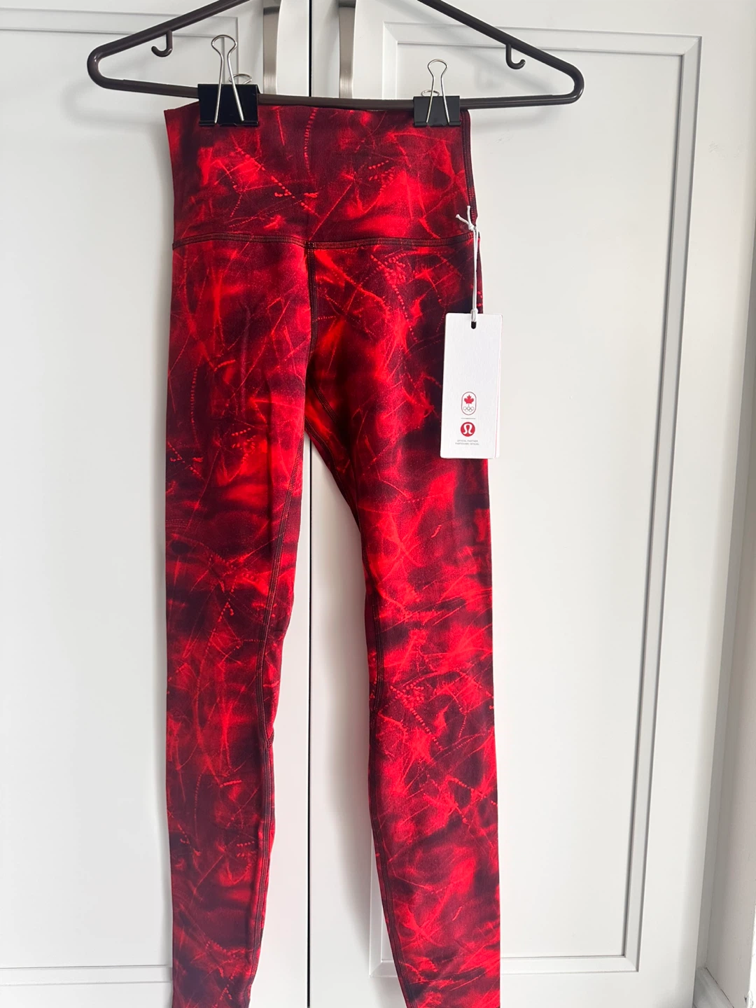 Lululemon Team Canada Nulu High-Rise Leggings Size 4 - photo 4