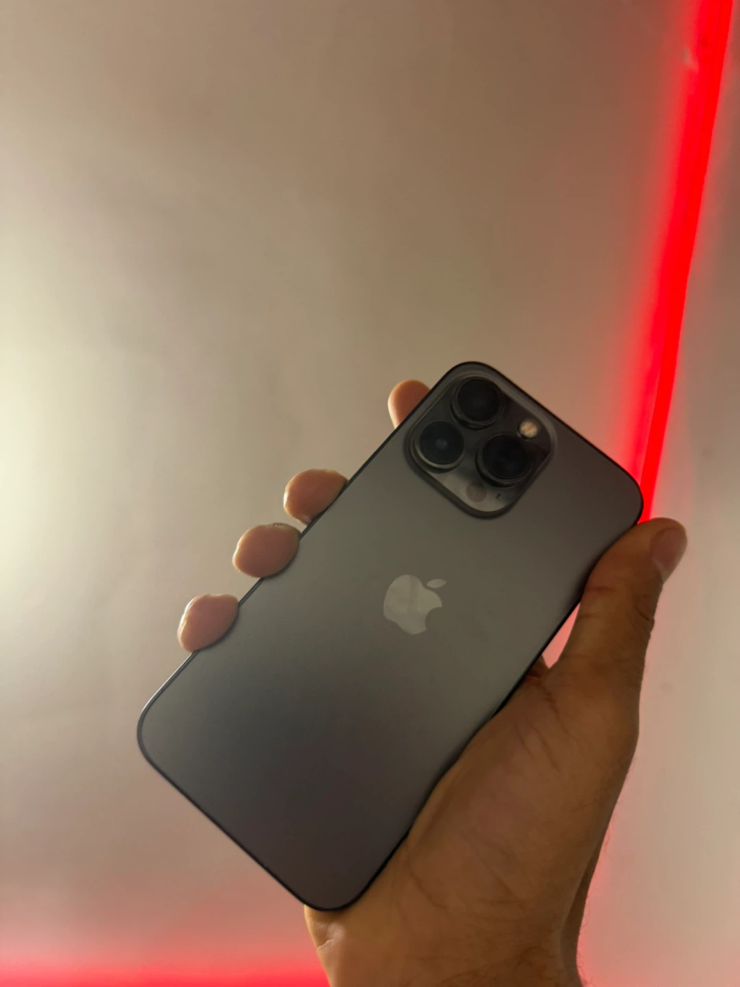 Apple iPhone 13 Pro - photo 2