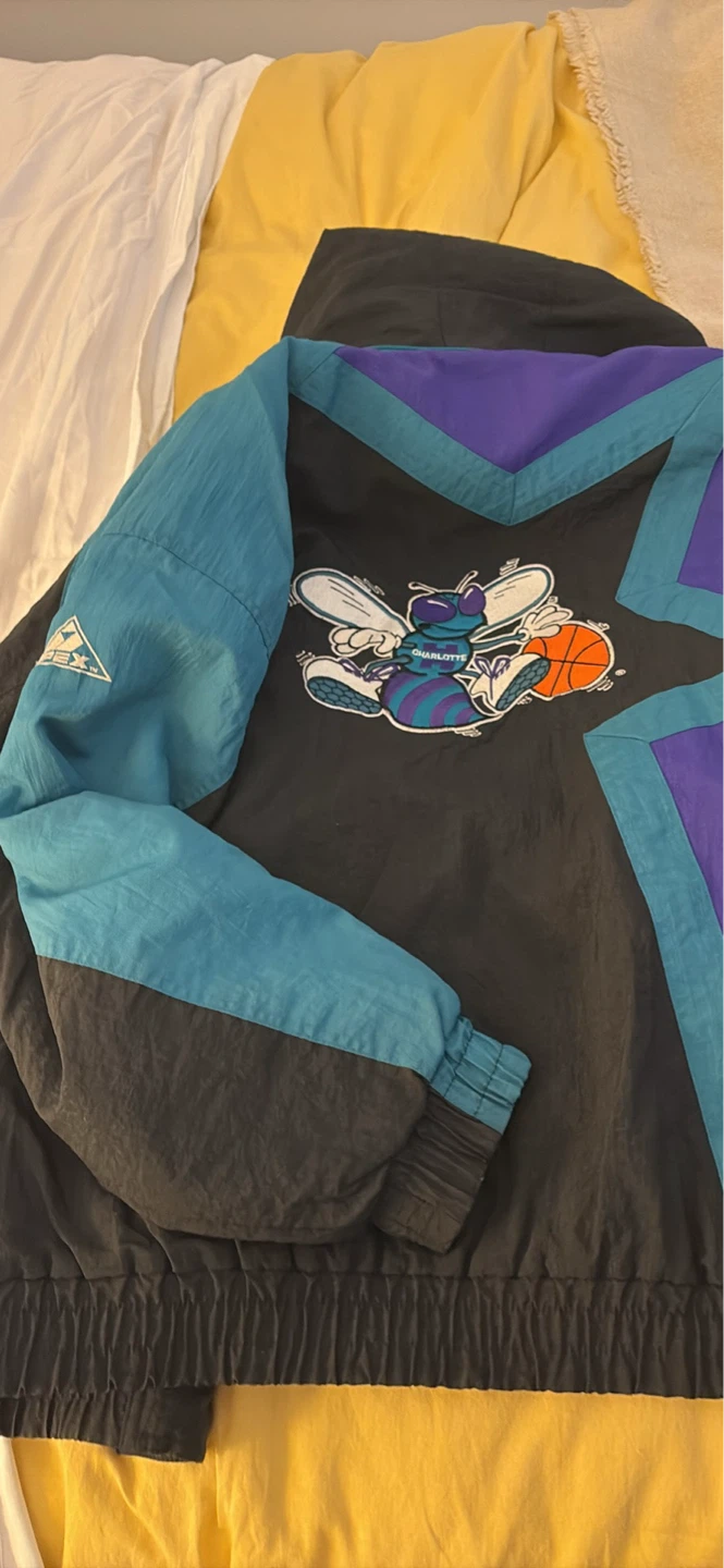Vintage Apex One Charlotte Hornets Windbreaker Jacket Size L