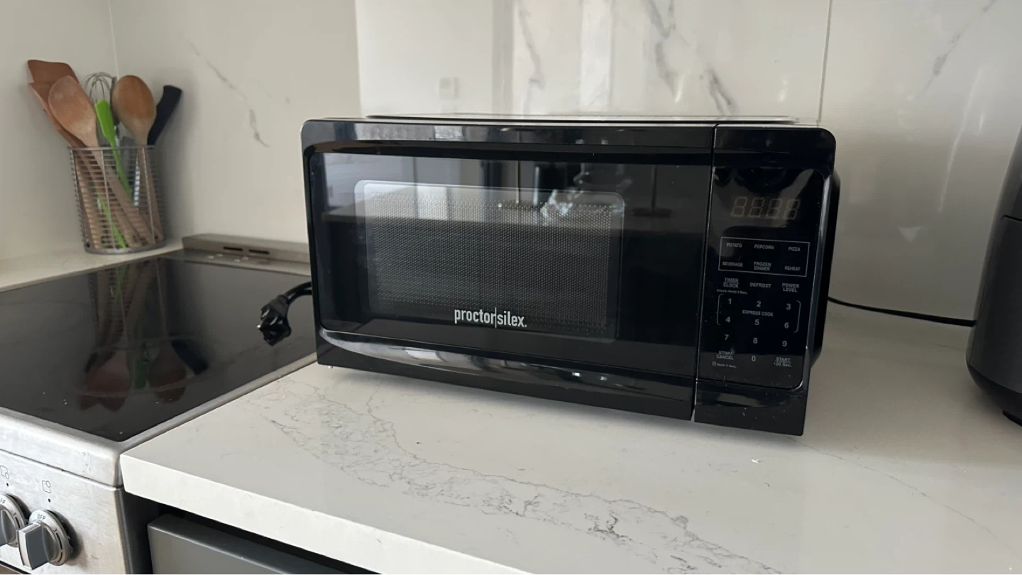 Proctor Silex Black Microwave Oven