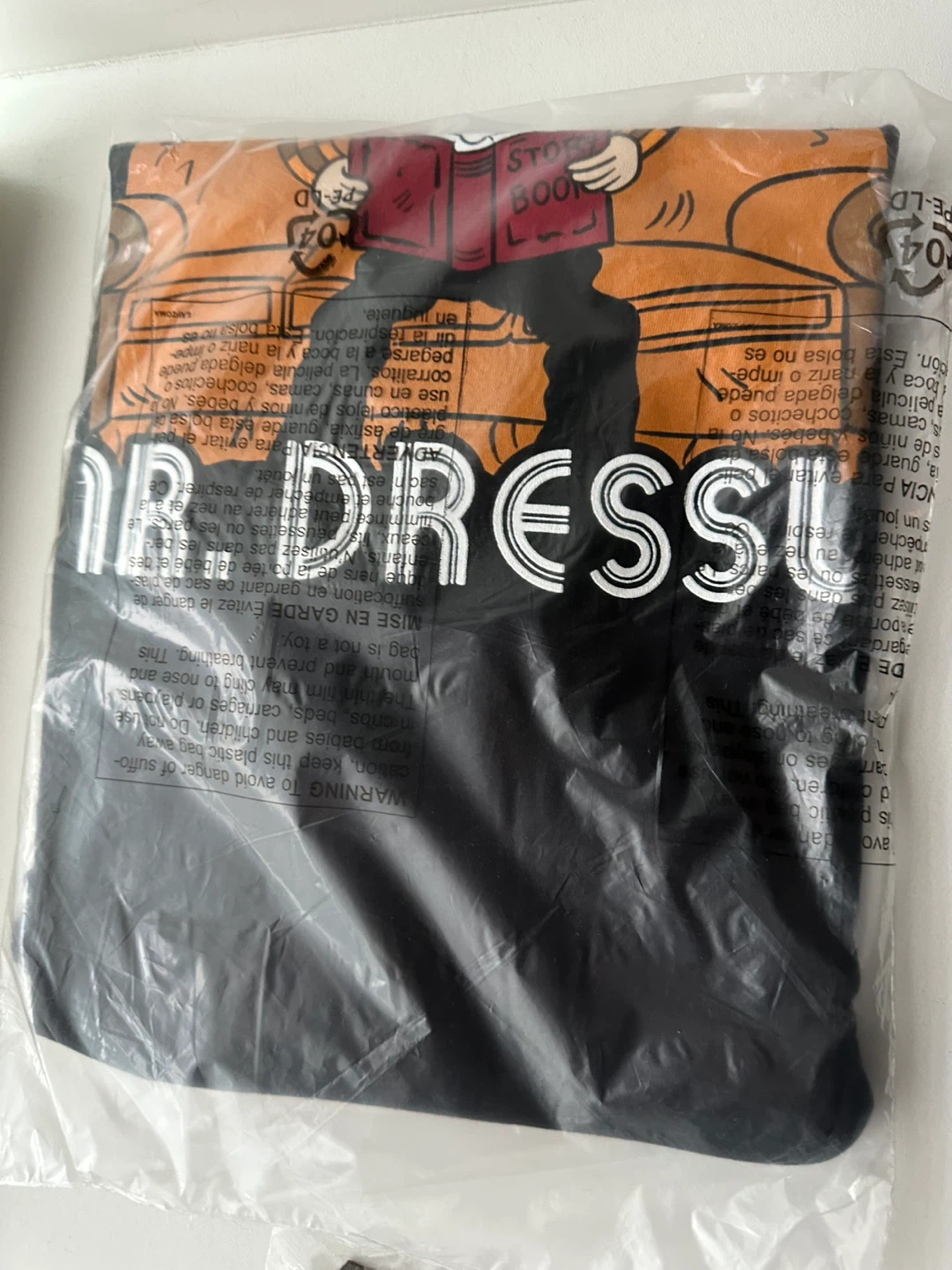 Mr Dressup t-shirt and pin - photo 2