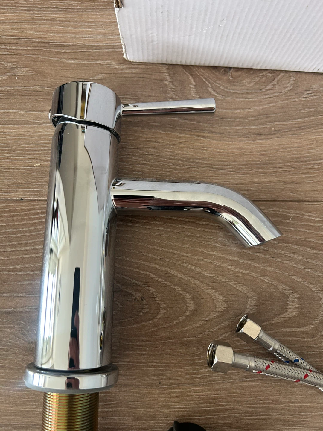 NEW IN BOX Proflo Single Handle Bathroom Faucet - photo 2