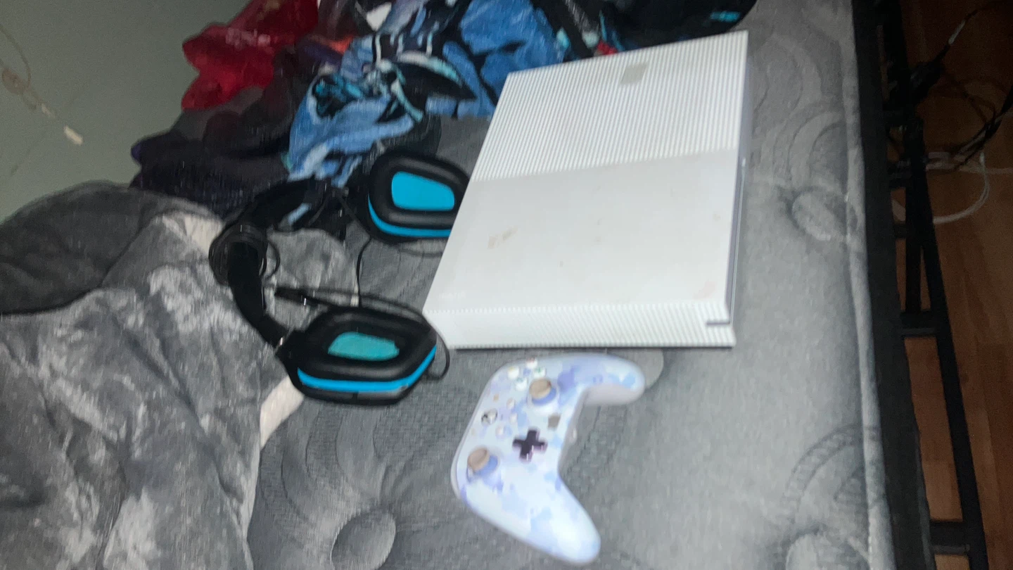 White Xbox One S Console