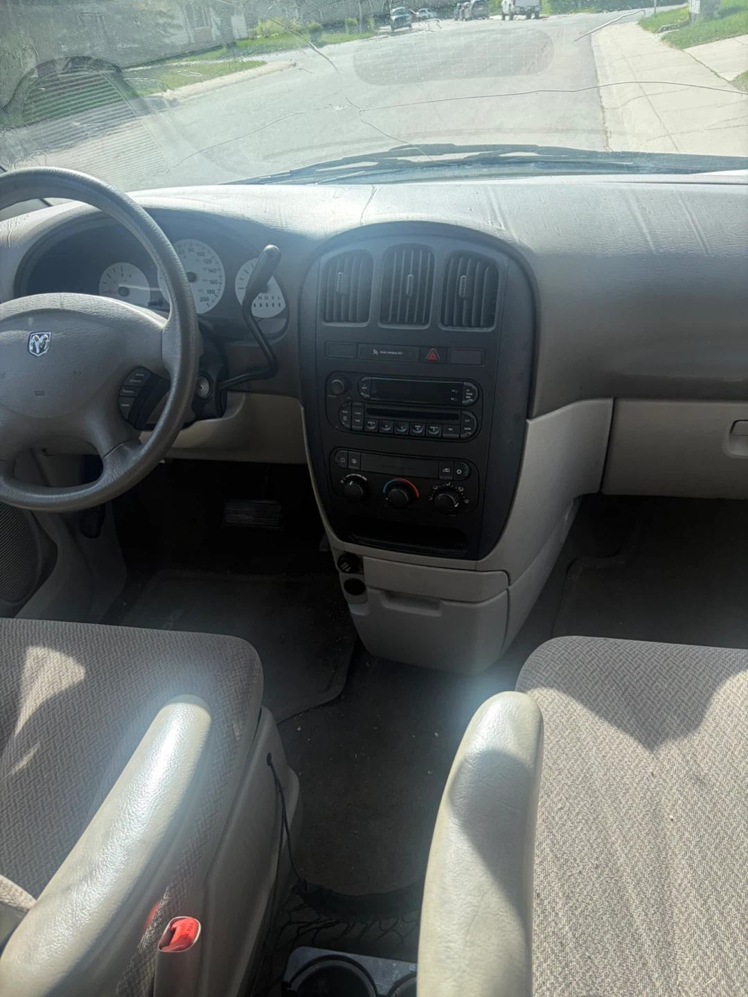Dodge Grand Caravan - photo 5