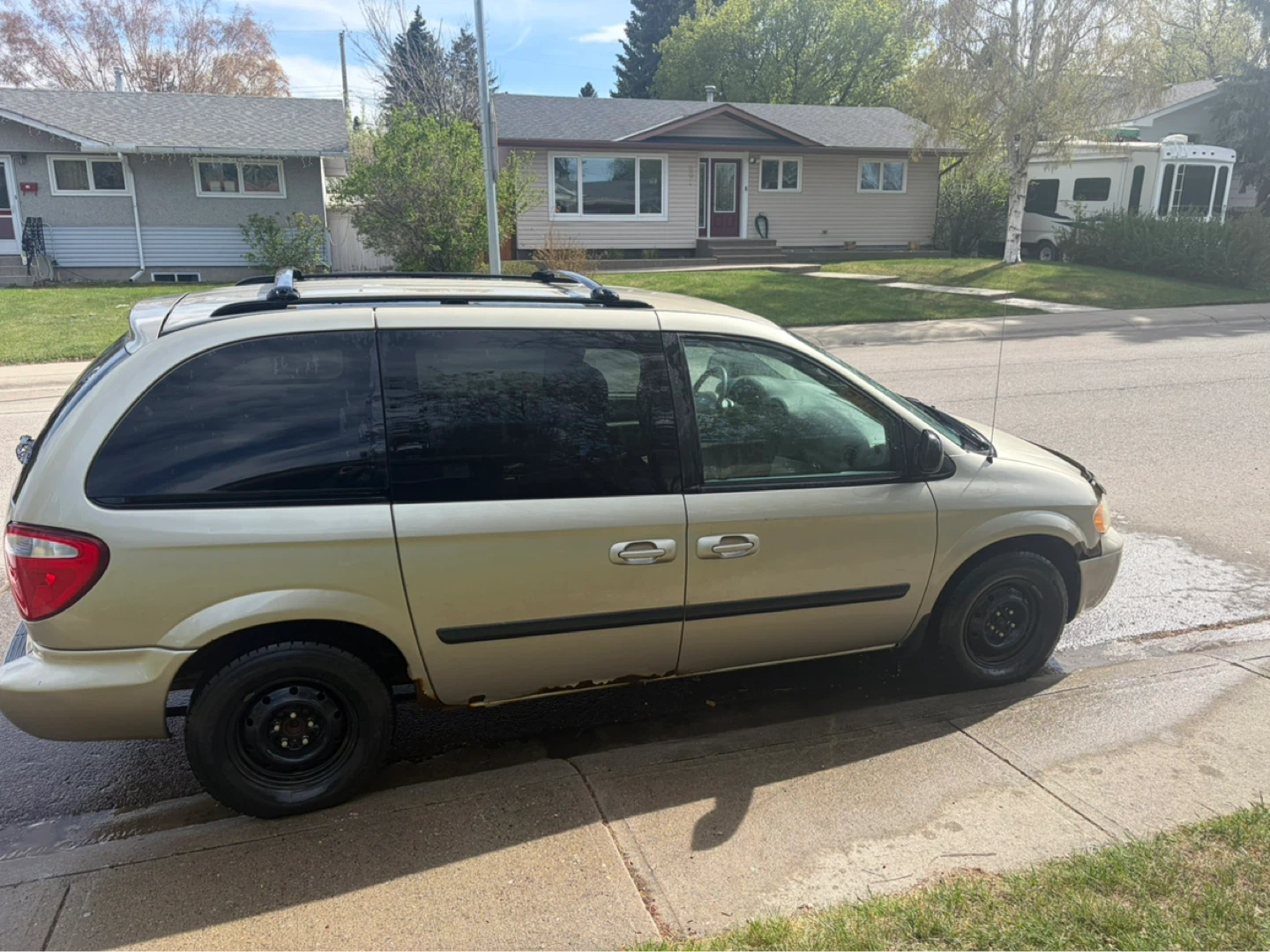 Dodge Grand Caravan - photo 2