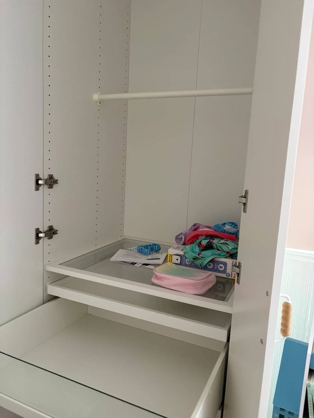 White Wardrobe with Shelves and Drawers - photo 4