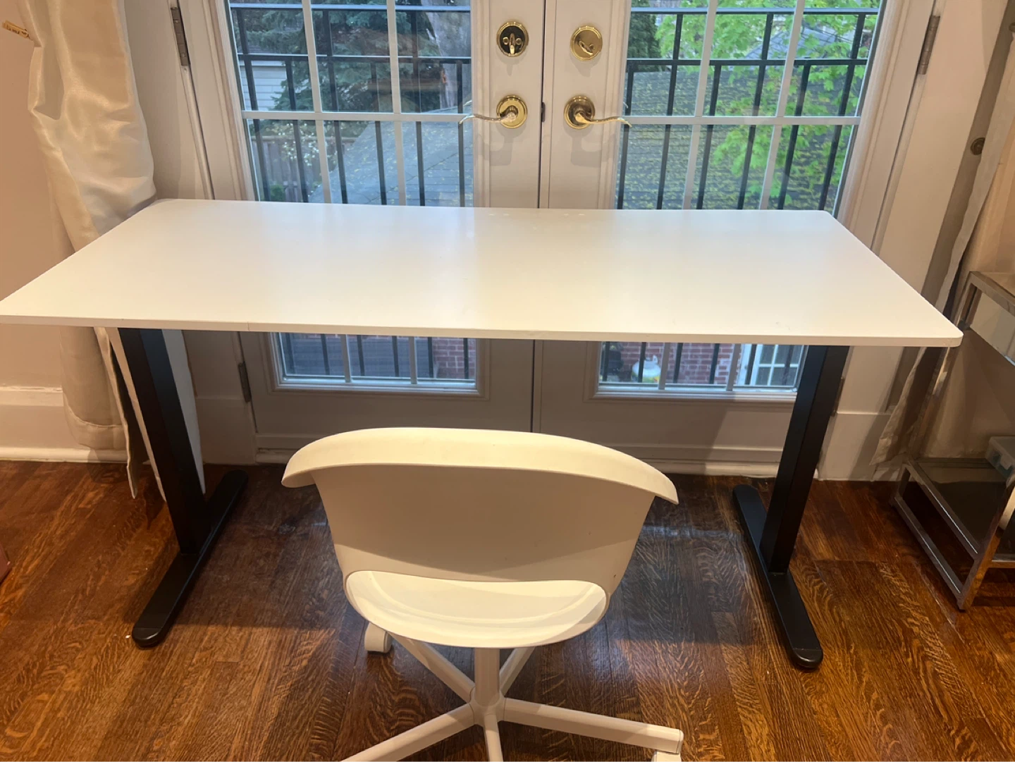 IKEA Adjustable Standing Desk - White Top, Black Legs