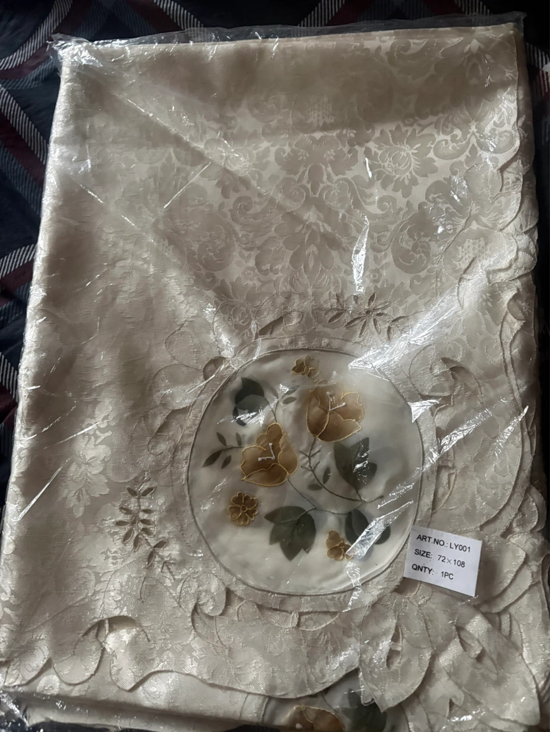 Tablecloth 72 x 108