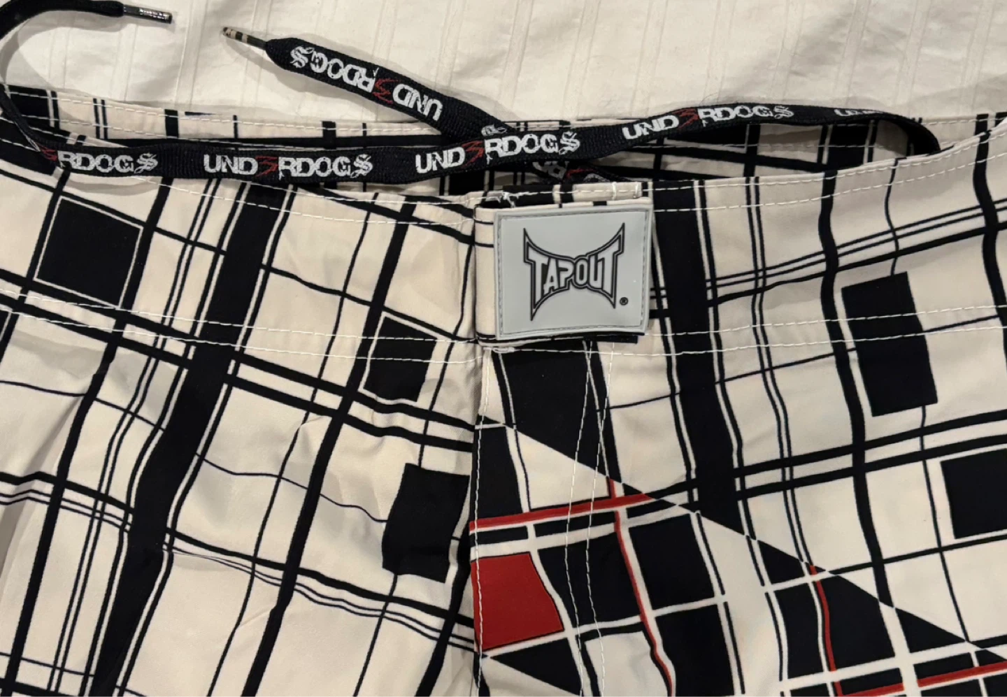 Vintage Y2K Tapout Board Shorts Size 34 - photo 2