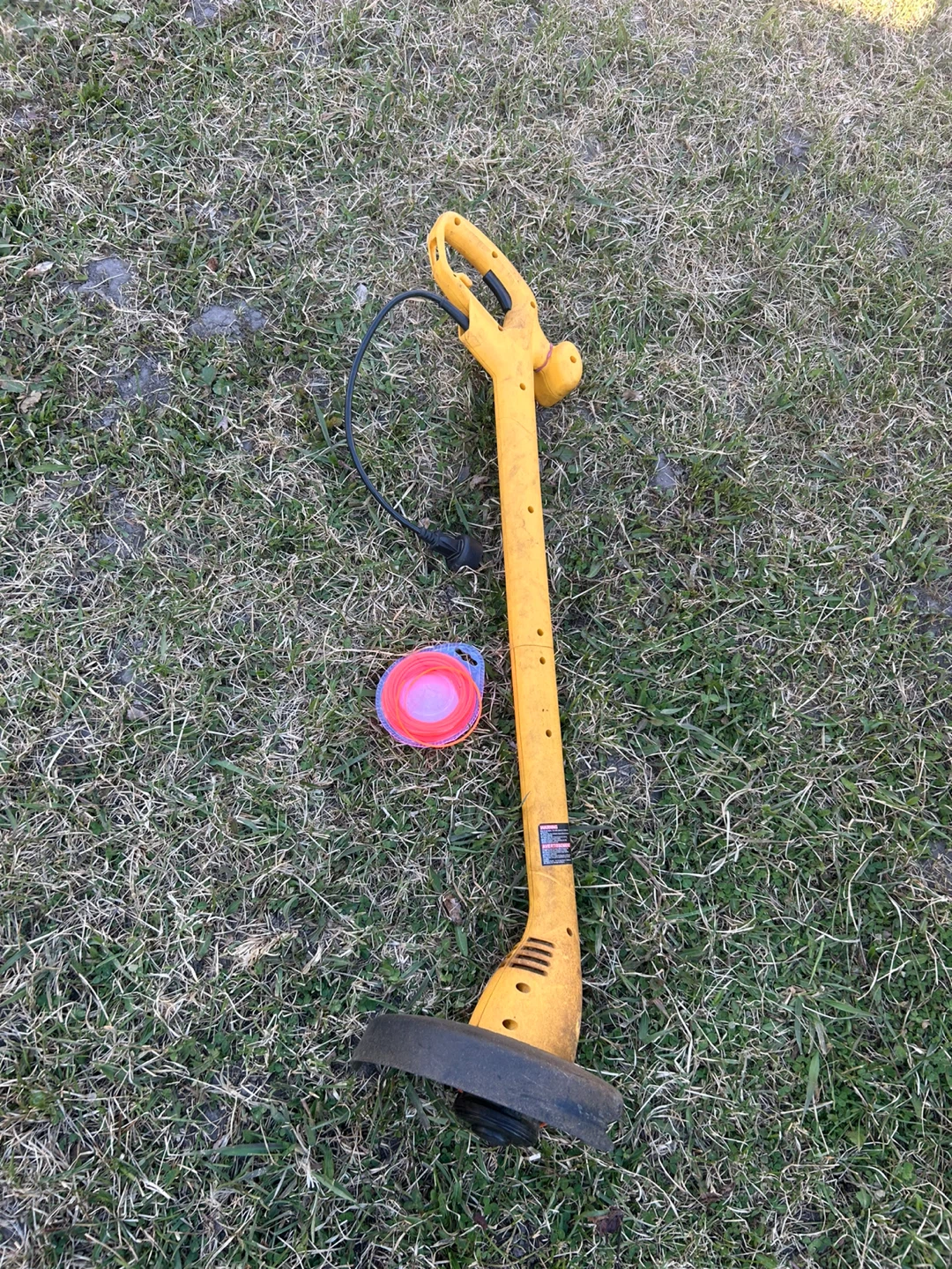 Yellow Electric String Trimmer - photo 2