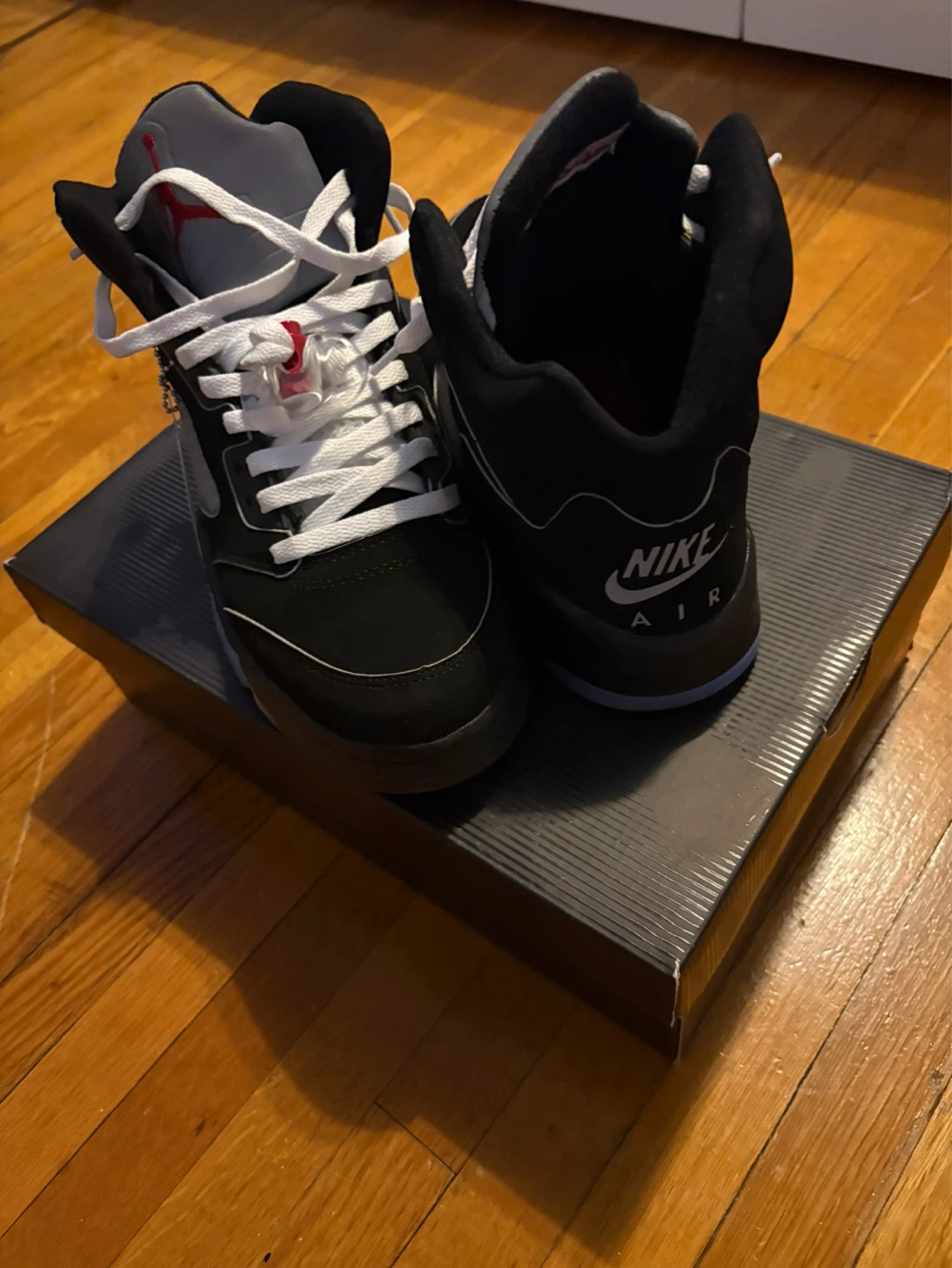 Jordan 5s Black OG metallics - photo 2