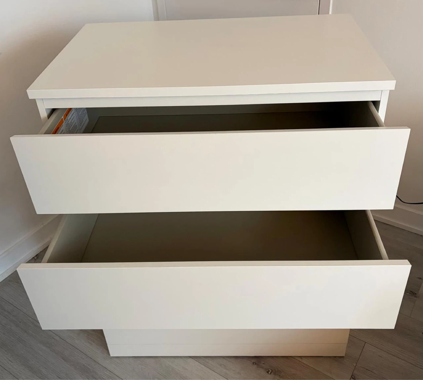 IKEA MALM White 4-Drawer Dresser - photo 4