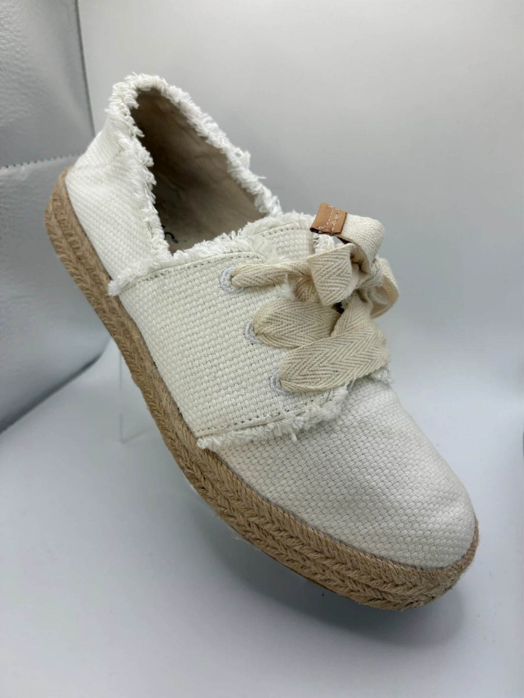 7.5 - TOMS White Canvas Espadrille Flats - photo 2