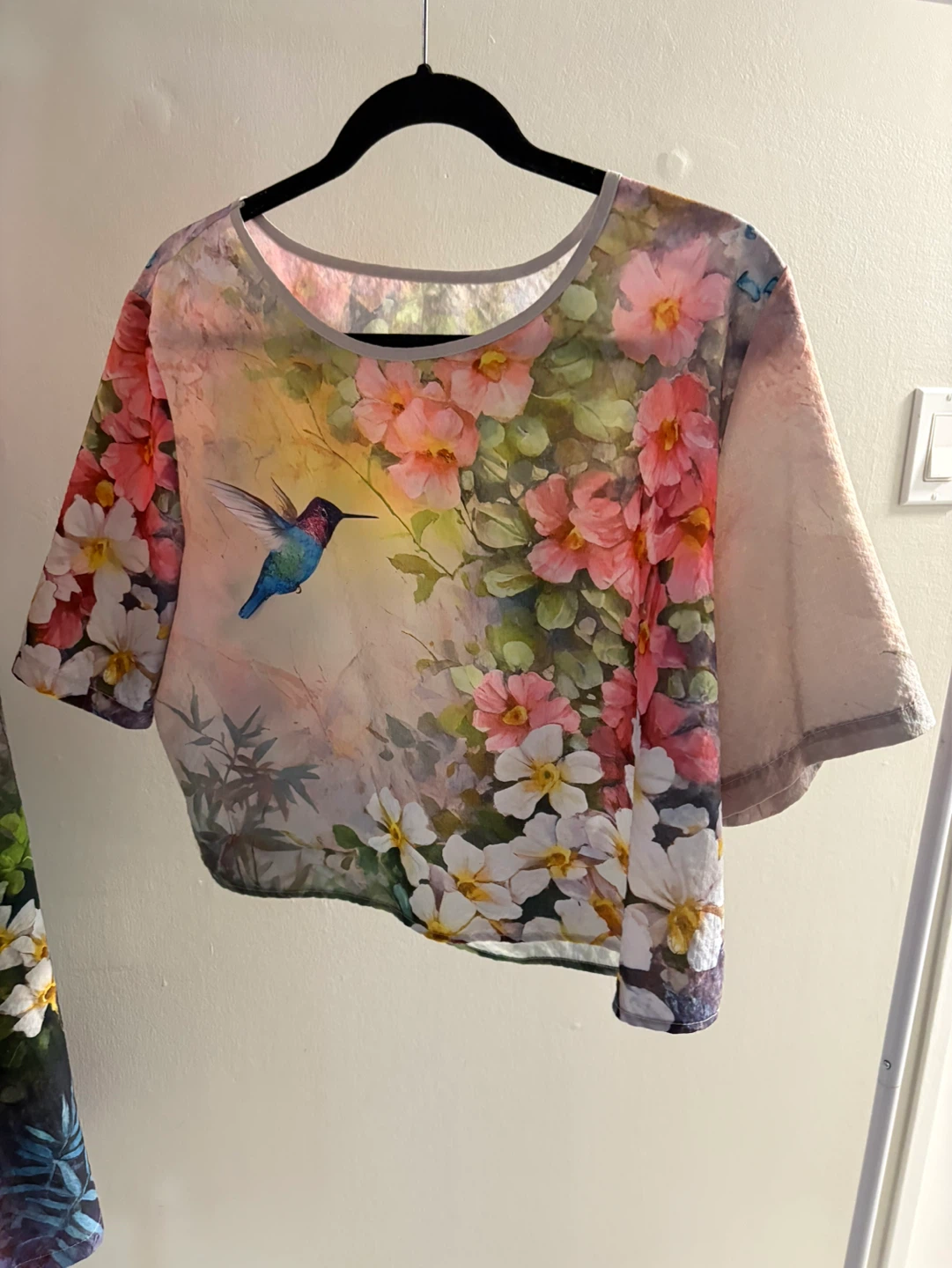 Ensemble t-shirt et pantalon fleuris avec oiseaux - photo 2