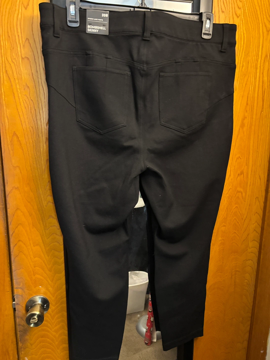 Torrid Bombshell Skinny Studio Luxe Ponte Pants - Black - 20R - photo 4