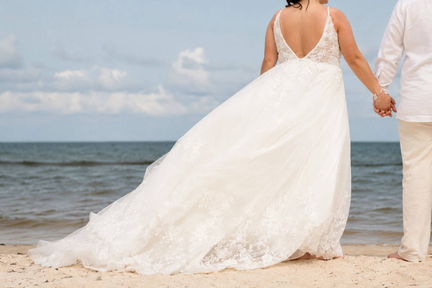 Lace Wedding Dress with Train - photo 2
